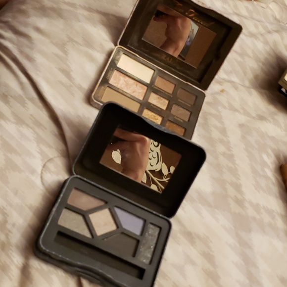 Makeup - Picture 2 of 3